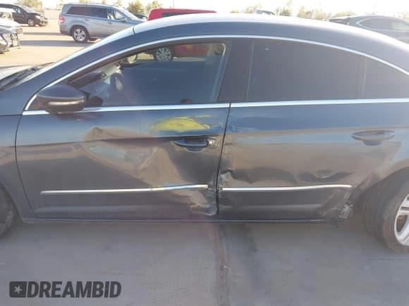 ✅ 2013 Volkswagen CC R-Line • VIN: WVWBN7AN8DE518928 • Lot: 43631672. Wystawiony na IAAI z przebiegiem 109 955 mil. Bezpłatny archiwum sprzedaży aukcyjnych z USA i szczegółowy raport historii pojazdu na DreamBid. Zdjęcie 6.