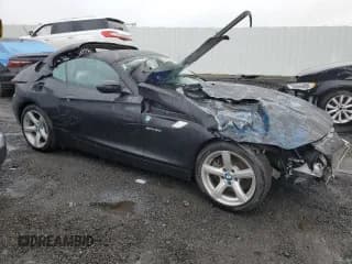 ✅ 2011 BMW Z4 sDrive30i • VIN: WBALM5C56BE379790 • Lot: 80991153. Wystawiony na Copart z przebiegiem Nie podano. Bezpłatny archiwum sprzedaży aukcyjnych z USA i szczegółowy raport historii pojazdu na DreamBid. Zdjęcie 4.