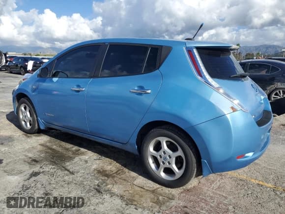✅ 2011 Nissan LEAF SL • VIN: JN1AZ0CP5BT000888 • Лот: 93043955. Опубликован ранее на Copart с пробегом 56 469 миль. Бесплатный доступ к архиву аукционных продаж из США и подробный отчёт об истории автомобиля на DreamBid. Изображение 2.