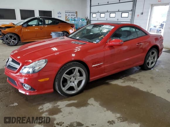 ✅ 2009 Mercedes-Benz SL 550 • VIN: WDBSK71F39F151759 • Lot: 67277895. Wystawiony na Copart z przebiegiem 54 140 mil. Bezpłatny archiwum sprzedaży aukcyjnych z USA i szczegółowy raport historii pojazdu na DreamBid. Zdjęcie 1.