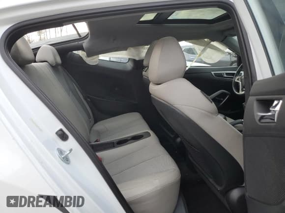 ✅ 2013 Hyundai Veloster w/Gray Int • VIN: KMHTC6AD9DU123900 • Lot: 79906394. Wystawiony na Copart z przebiegiem 103 950 mil. Bezpłatny archiwum sprzedaży aukcyjnych z USA i szczegółowy raport historii pojazdu na DreamBid. Zdjęcie 12.