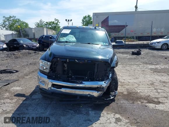 ✅ 2018 Ram 2500 SLT • VIN: 3C6TR5DT2JG166397 • Lot: 42551256. Listed on IAAI with 100,040 mi. Free auction sales archive from the USA and detailed vehicle history report at DreamBid. Image 13.