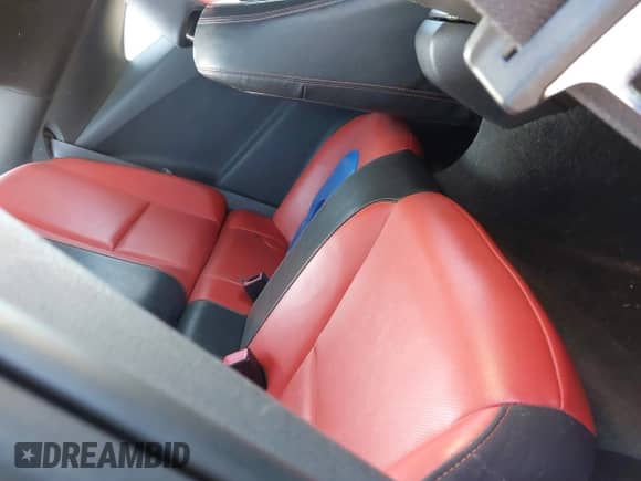 2010 Chevrolet Camaro 2LT с VIN 2G1FC1EV1A9150694, выставлен на аукционе IAAI как лот 43594462 с пробегом 140 380 миль миль и . История ставок и продаж доступна на DreamBid. Изображение 12.