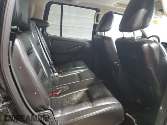 ✅ 2010 Mercury Mountaineer • VIN: 4M2EN4HE2AUJ03178 • Lot: 61929335. Wystawiony na Copart z przebiegiem Nie podano. Bezpłatny archiwum sprzedaży aukcyjnych z USA i szczegółowy raport historii pojazdu na DreamBid. Zdjęcie 11.