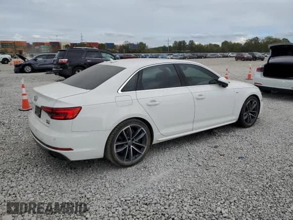 ✅ 2017 Audi A4 Premium Plus • VIN: WAUENAF45HN068961 • Лот: 85269335. Опубликован ранее на Copart с пробегом 110 933 миль. Бесплатный доступ к архиву аукционных продаж из США и подробный отчёт об истории автомобиля на DreamBid. Изображение 3.
