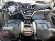 ✅ 2020 Chrysler Voyager LXi • VIN: 2C4RC1DG9LR171965 • Лот: 84765535. Опубликован ранее на Copart с пробегом 121 259 миль. Бесплатный доступ к архиву аукционных продаж из США и подробный отчёт об истории автомобиля на DreamBid. Изображение 8.