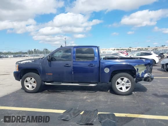 ✅ 2007 Chevrolet Silverado 1500 LTZ • VIN: 2GCEC13Y471547257 • Lot: 43568799. Listed on IAAI with 179,643 mi. Free auction sales archive from the USA and detailed vehicle history report at DreamBid. Image 14.