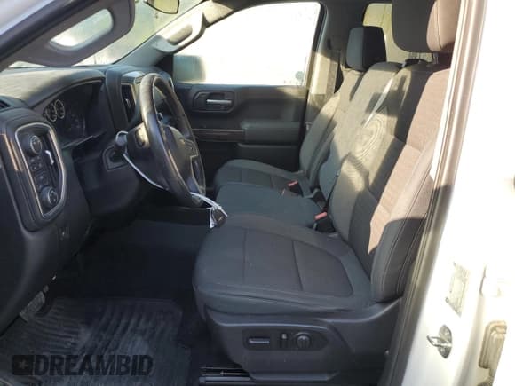 ✅ 2019 Chevrolet Silverado 1500 LT • VIN: 1GCRYDEK5KZ419378 • Lot: 67914784. Wystawiony na Copart z przebiegiem 69 191 mil. Bezpłatny archiwum sprzedaży aukcyjnych z USA i szczegółowy raport historii pojazdu na DreamBid. Zdjęcie 7.