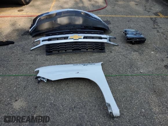 ✅ 2019 Chevrolet Silverado 1500 LT • VIN: 1GCRWCED8KZ318854 • Lot: 58781705. Wystawiony na Copart z przebiegiem 203 074 mil. Bezpłatny archiwum sprzedaży aukcyjnych z USA i szczegółowy raport historii pojazdu na DreamBid. Zdjęcie 12.