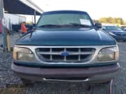 ✅ 1995 Ford Explorer Eddie Bauer • VIN: 1FMDU32X3SUA82850 • Lot: 43519744. Listed on IAAI with 266,716 mi. Free auction sales archive from the USA and detailed vehicle history report at DreamBid. Image 6.