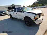 ✅ 2001 GMC Sonoma SLS 1SG • VIN: 1GTCS19W518224890 • Lot: 69798054. Wystawiony na Copart z przebiegiem 200 891 mil. Bezpłatny archiwum sprzedaży aukcyjnych z USA i szczegółowy raport historii pojazdu na DreamBid. Zdjęcie 10.