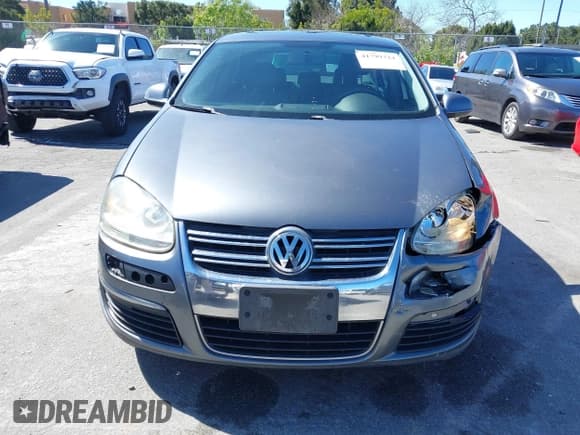 ✅ 2008 Volkswagen Jetta SE • VIN: 3VWRZ71K58M082108 • Lot: 41799324. Wystawiony na IAAI z przebiegiem 184 055 mil. Bezpłatny archiwum sprzedaży aukcyjnych z USA i szczegółowy raport historii pojazdu na DreamBid. Zdjęcie 12.