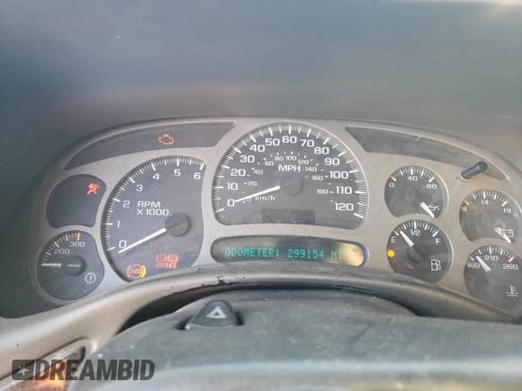 ✅ 2003 GMC Yukon SLE • VIN: 1GKEC13V83R279146 • Lot: 42035465. Listed on Copart with 299,154 mi. Free auction sales archive from the USA and detailed vehicle history report at DreamBid. Image 9.