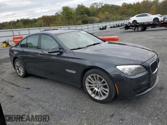 ✅ 2014 BMW 7 Series 750i xDrive • VIN: WBAYB6C58ED224525 • Lot: 86831595. Wystawiony na Copart z przebiegiem 143 385 mil. Bezpłatny archiwum sprzedaży aukcyjnych z USA i szczegółowy raport historii pojazdu na DreamBid. Zdjęcie 4.