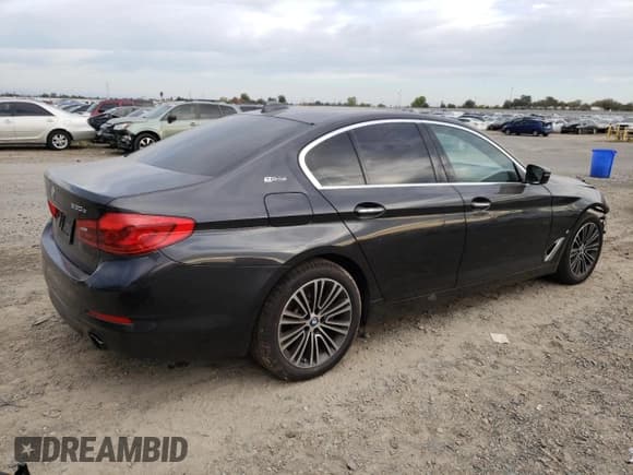✅ 2018 BMW 5 Series 530e • VIN: WBAJA9C53JB252874 • Lot: 91098915. Listed on Copart with 82,800 mi. Free auction sales archive from the USA and detailed vehicle history report at DreamBid. Image 3.