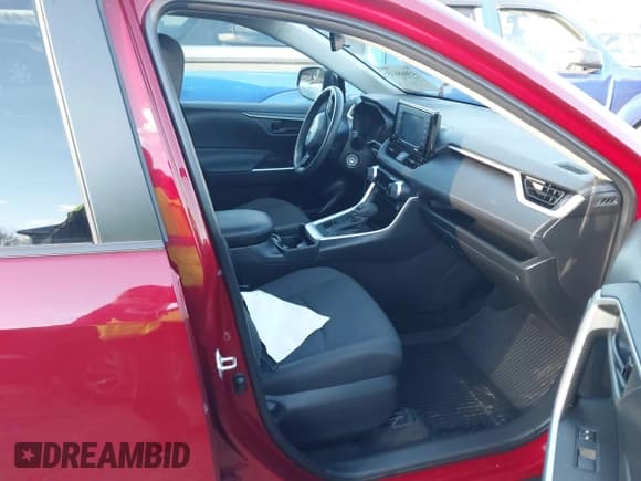 ✅ 2021 Toyota RAV4 LE • VIN: 2T3F1RFVXMW190115 • Лот: 43688635. Опубликован ранее на IAAI с пробегом 18 352 миль. Бесплатный доступ к архиву аукционных продаж из США и подробный отчёт об истории автомобиля на DreamBid. Изображение 5.