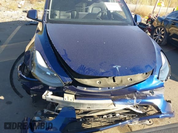 ✅ 2024 Tesla Model Y Long Range • VIN: 7SAYGDEE9RF168005 • Lot: 43508845. Wystawiony na IAAI z przebiegiem 23 426 mil. Bezpłatny archiwum sprzedaży aukcyjnych z USA i szczegółowy raport historii pojazdu na DreamBid. Zdjęcie 12.