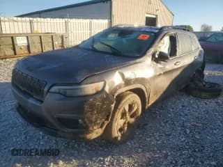 ✅ 2023 Jeep Cherokee Altitude Lux • VIN: 1C4PJMMB8PD101644 • Lot: 86115555. Wystawiony na Copart z przebiegiem Nie podano. Bezpłatny archiwum sprzedaży aukcyjnych z USA i szczegółowy raport historii pojazdu na DreamBid. Zdjęcie 1.
