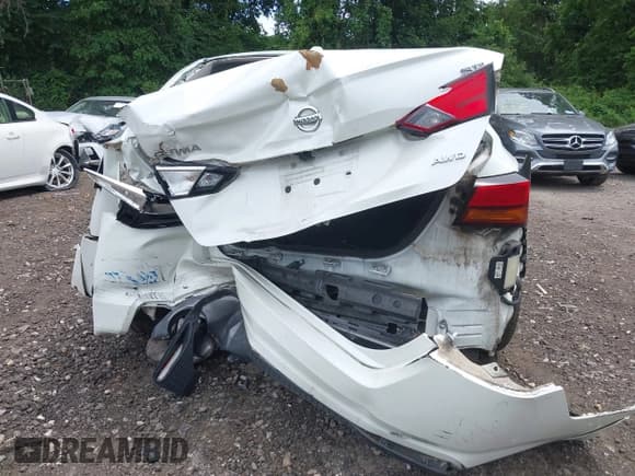 ✅ 2019 Nissan Altima SR • VIN: 1N4BL4CW5KN325049 • Лот: 42716714. Опубликован ранее на IAAI с пробегом 51 655 миль. Бесплатный доступ к архиву аукционных продаж из США и подробный отчёт об истории автомобиля на DreamBid. Изображение 16.