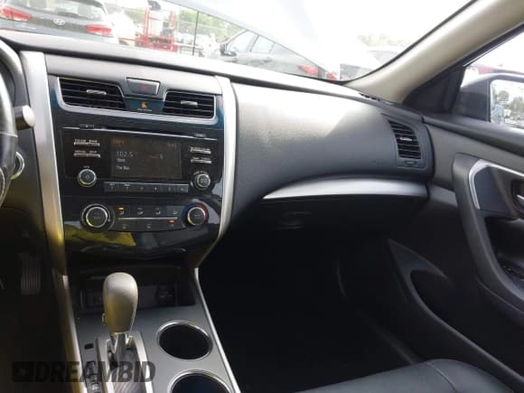 ✅ 2015 Nissan Altima S • VIN: 1N4AL3AP7FN908374 • Lot: 42322910. Listed on IAAI with 147,395 mi. Free auction sales archive from the USA and detailed vehicle history report at DreamBid. Image 17.