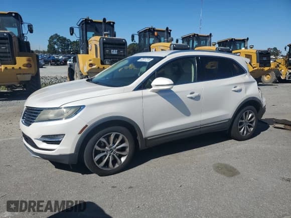 ✅ 2015 Lincoln MKC • VIN: 5LMTJ2AH1FUJ33080 • Lot: 82617215. Wystawiony na Copart z przebiegiem 122 215 mil. Bezpłatny archiwum sprzedaży aukcyjnych z USA i szczegółowy raport historii pojazdu na DreamBid. Zdjęcie 1.