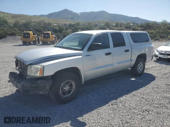 2007 Dodge Dakota ST with VIN 1D3HW28P07S173568, listed as a Copart auction lot 57132075 with 167,477 mi miles and Salvage title. Bid and sale history available at DreamBid. Image 1.