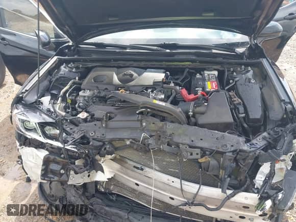 2021 Toyota Camry LE z VIN 4T1C11AK3MU543126, wystawiony jako IAAI lot #42989304 z przebiegiem 71 743 mil mil oraz . Historia ofert i sprzedaży dostępna na DreamBid. Obrazek 10.