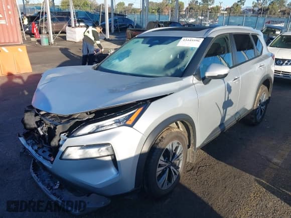 ✅ 2022 Nissan Rogue SV • VIN: JN8BT3BA1NW042712 • Lot: 43449596. Listed on IAAI with 37,024 mi. Free auction sales archive from the USA and detailed vehicle history report at DreamBid. Image 2.