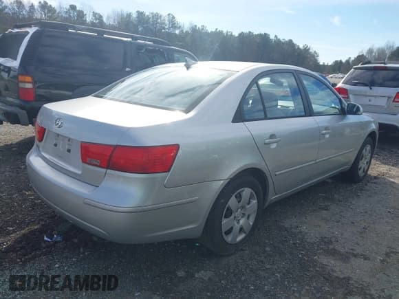 ✅ 2009 Hyundai Sonata GLS • VIN: 5NPET46C99H467438 • Лот: 41604654. Опубликован ранее на IAAI с пробегом 177 586 миль. Бесплатный доступ к архиву аукционных продаж из США и подробный отчёт об истории автомобиля на DreamBid. Изображение 4.