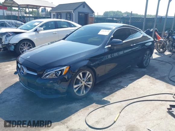 ✅ 2017 Mercedes-Benz C 300 • VIN: WDDWJ4KB0HF373454 • Lot: 42670744. Listed on IAAI with 132,661 mi. Free auction sales archive from the USA and detailed vehicle history report at DreamBid. Image 2.