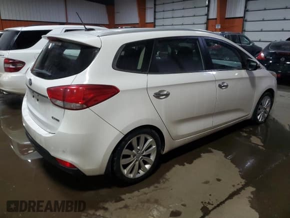 ✅ 2014 Kia Rondo EX • VIN: KNAHU8A34E7017782 • Lot: 80367974. Wystawiony na Copart z przebiegiem 250 230 mil. Bezpłatny archiwum sprzedaży aukcyjnych z USA i szczegółowy raport historii pojazdu na DreamBid. Zdjęcie 3.