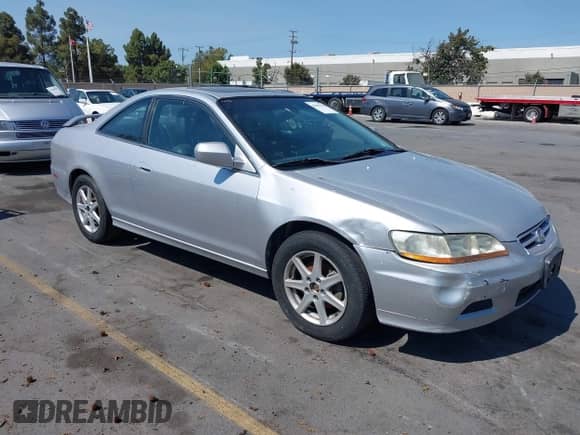 2001 Honda Accord EX с VIN 1HGCG22581A030437, выставлен на аукционе IAAI как лот 42987545 с пробегом 209 617 миль миль и . История ставок и продаж доступна на DreamBid. Изображение 1.