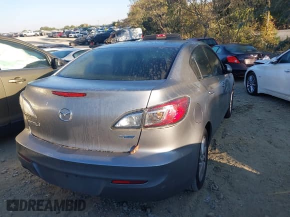 ✅ 2012 Mazda 3 i Touring • VIN: JM1BL1V7XC1550980 • Lot: 43473671. Listed on IAAI with 96,476 mi. Free auction sales archive from the USA and detailed vehicle history report at DreamBid. Image 4.
