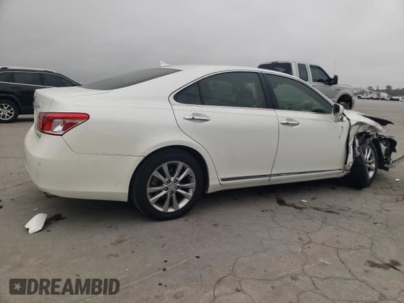 ✅ 2010 Lexus ES 330 • VIN: JTHBK1EG4A2379295 • Лот: 93897225. Опубликован ранее на Copart с пробегом 145 458 миль. Бесплатный доступ к архиву аукционных продаж из США и подробный отчёт об истории автомобиля на DreamBid. Изображение 3.