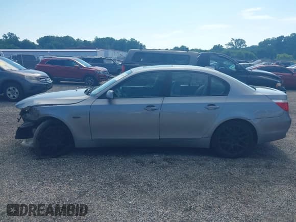 ✅ 2004 BMW 5 Series 530i • VIN: WBANA73544B062754 • Lot: 42643740. Wystawiony na IAAI z przebiegiem 314 729 mil. Bezpłatny archiwum sprzedaży aukcyjnych z USA i szczegółowy raport historii pojazdu na DreamBid. Zdjęcie 13.