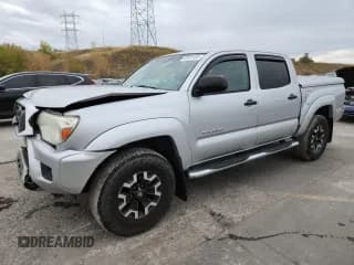 ✅ 2013 Toyota Tacoma • VIN: 3TMLU4EN7DM119499 • Lot: 85001405. Wystawiony na Copart z przebiegiem 213 964 mil. Bezpłatny archiwum sprzedaży aukcyjnych z USA i szczegółowy raport historii pojazdu na DreamBid. Zdjęcie 1.