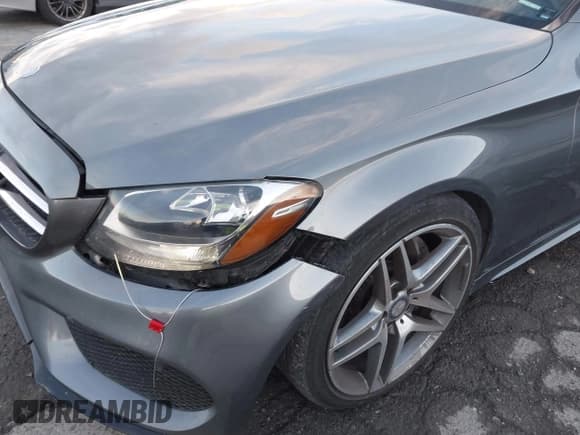 ✅ 2017 Mercedes-Benz C 300 • VIN: 55SWF4JB9HU217803 • Lot: 43333068. Listed on IAAI with 107,065 mi. Free auction sales archive from the USA and detailed vehicle history report at DreamBid. Image 6.