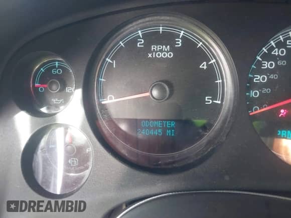 2008 Chevrolet Silverado 3500HD SRW LTZ с VIN 1GCHK33648F175777, выставлен на аукционе IAAI как лот 40854741 с пробегом 240 445 миль миль и . История ставок и продаж доступна на DreamBid. Изображение 15.