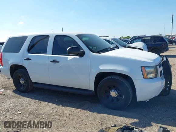 ✅ 2013 Chevrolet Tahoe Commercial • VIN: 1GNLC2E07DR239921 • Lot: 43121086. Wystawiony na IAAI z przebiegiem 116 427 mil. Bezpłatny archiwum sprzedaży aukcyjnych z USA i szczegółowy raport historii pojazdu na DreamBid. Zdjęcie 13.