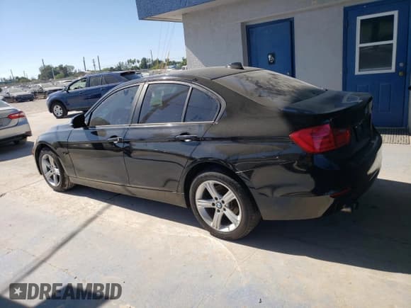 ✅ 2013 BMW 3 Series 328i • VIN: WBA3A5C56DF359299 • Lot: 92868045. Listed on Copart with 132,119 mi. Free auction sales archive from the USA and detailed vehicle history report at DreamBid. Image 2.