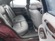 ✅ 1998 Lincoln Town Car Signature • VIN: 1LNFM82W8WY688852 • Lot: 42365729. Listed on IAAI with 194,232 mi. Free auction sales archive from the USA and detailed vehicle history report at DreamBid. Image 8.