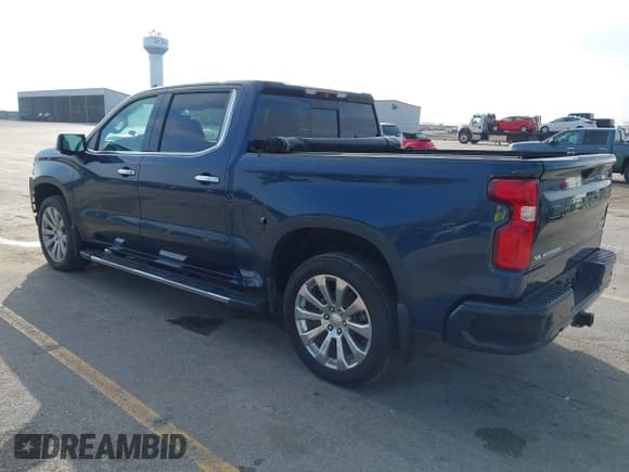 ✅ 2019 Chevrolet Silverado 1500 High Country • VIN: 3GCUYHEL7KG134157 • Лот: 43233782. Опубликован ранее на IAAI с пробегом 92 882 миль. Бесплатный доступ к архиву аукционных продаж из США и подробный отчёт об истории автомобиля на DreamBid. Изображение 3.
