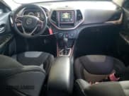 ✅ 2015 Jeep Cherokee Sport • VIN: 1C4PJLAB4FW721022 • Lot: 60163885. Wystawiony na Copart z przebiegiem 162 308 mil. Bezpłatny archiwum sprzedaży aukcyjnych z USA i szczegółowy raport historii pojazdu na DreamBid. Zdjęcie 8.