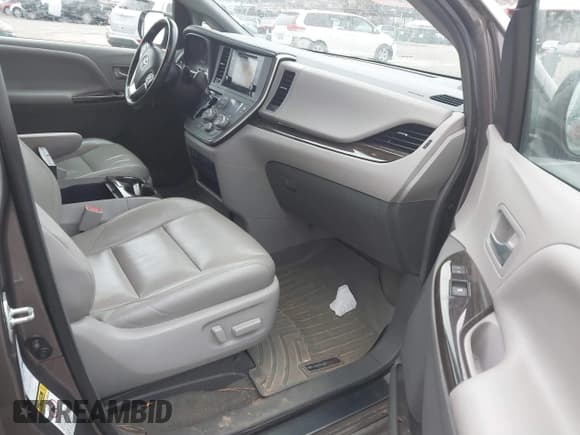 ✅ 2015 Toyota Sienna Limited • VIN: 5TDDK3DC6FS128167 • Lot: 41699588. Listed on IAAI with 179,723 mi. Free auction sales archive from the USA and detailed vehicle history report at DreamBid. Image 5.