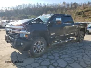 ✅ 2015 Chevrolet Silverado 2500HD High Country • VIN: 1GC1KXEG6FF508086 • Lot: 82021964. Wystawiony na Copart z przebiegiem 280 716 mil. Bezpłatny archiwum sprzedaży aukcyjnych z USA i szczegółowy raport historii pojazdu na DreamBid. Zdjęcie 1.