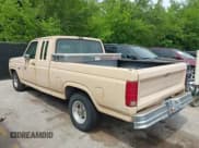 ✅ 1986 Ford F-150 • VIN: 1FTEX15Y1GKB07403 • Lot: 42484739. Wystawiony na IAAI z przebiegiem 9 450 mil. Bezpłatny archiwum sprzedaży aukcyjnych z USA i szczegółowy raport historii pojazdu na DreamBid. Zdjęcie 3.