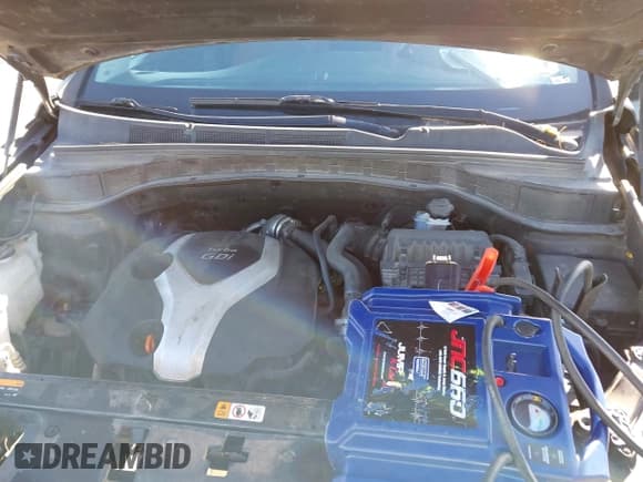 ✅ 2013 Hyundai Santa Fe Sport • VIN: 5XYZW3LA5DG040716 • Lot: 43681898. Listed on IAAI with 214,736 mi. Free auction sales archive from the USA and detailed vehicle history report at DreamBid. Image 10.