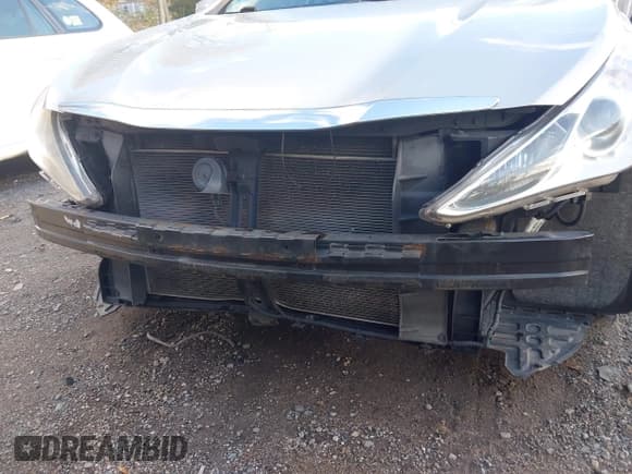 ✅ 2012 Hyundai Sonata GLS • VIN: 5NPEB4AC7CH475247 • Лот: 43547336. Опубликован ранее на IAAI с пробегом 257 896 миль. Бесплатный доступ к архиву аукционных продаж из США и подробный отчёт об истории автомобиля на DreamBid. Изображение 6.