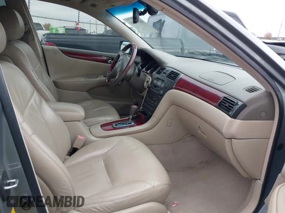 ✅ 2003 Lexus ES 300 • VIN: JTHBF30G730114456 • Lot: 40910884. Listed on IAAI with 228,984 mi. Free auction sales archive from the USA and detailed vehicle history report at DreamBid. Image 5.