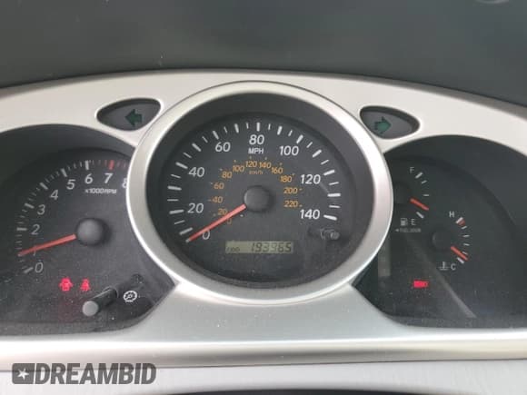 ✅ 2005 Toyota Highlander • VIN: JTEGD21A050108434 • Lot: 67974685. Wystawiony na Copart z przebiegiem 193 965 mil. Bezpłatny archiwum sprzedaży aukcyjnych z USA i szczegółowy raport historii pojazdu na DreamBid. Zdjęcie 9.